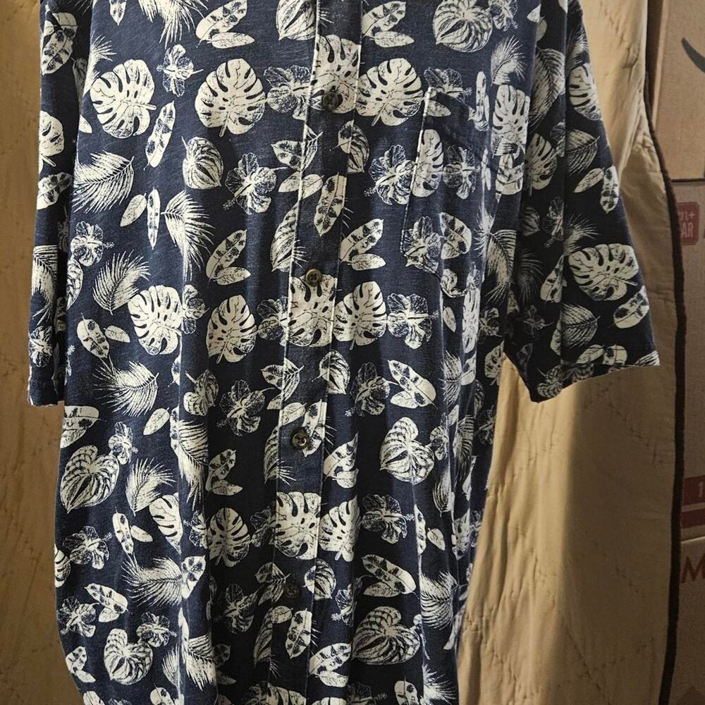 George hawaiian floral button up point